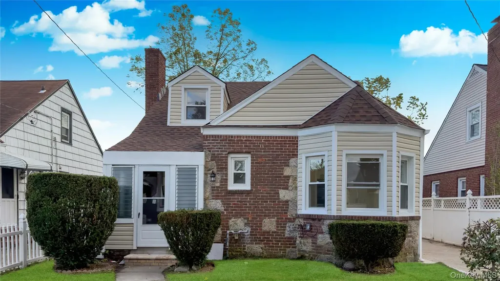 138 Windsor Parkway Hempstead NY 11550