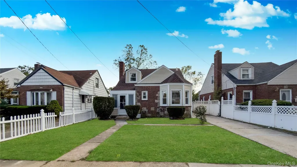 138 Windsor Parkway Hempstead NY 11550