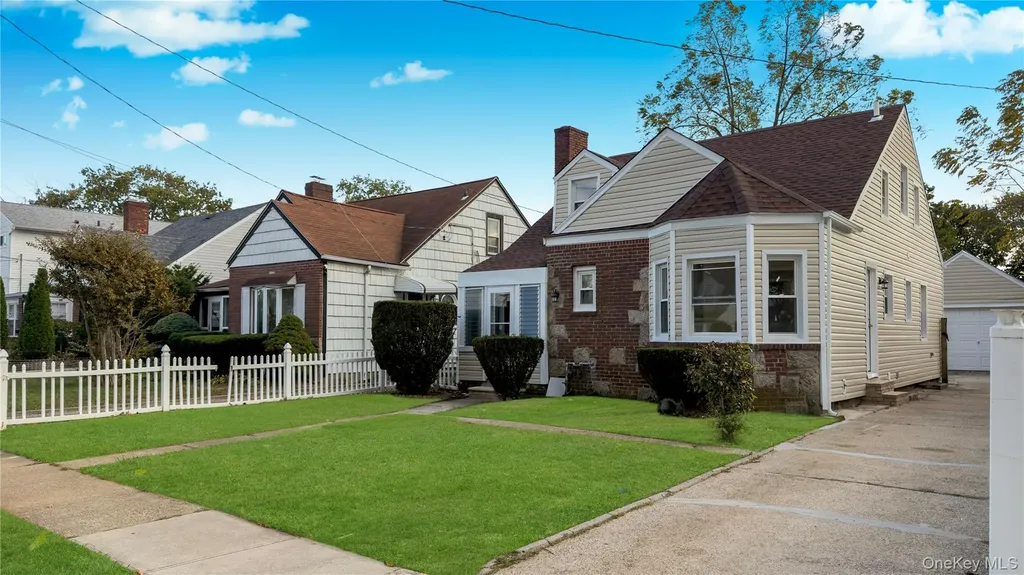 138 Windsor Parkway Hempstead NY 11550