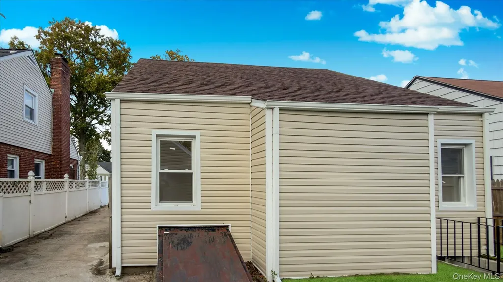138 Windsor Parkway Hempstead NY 11550