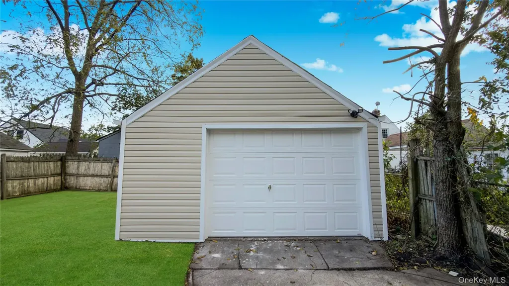 138 Windsor Parkway Hempstead NY 11550