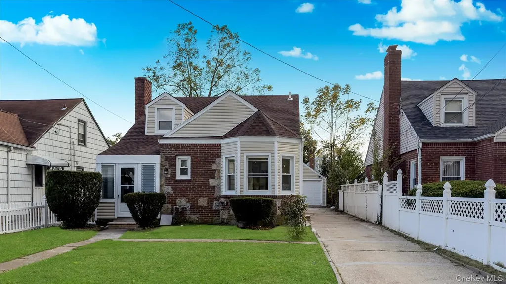 138 Windsor Parkway Hempstead NY 11550