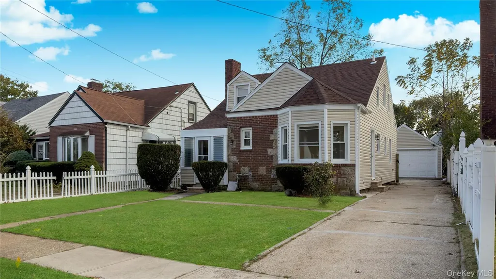 138 Windsor Parkway Hempstead NY 11550