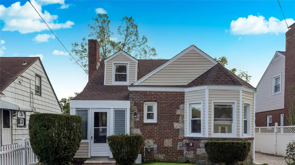 138 Windsor Parkway Hempstead NY 11550