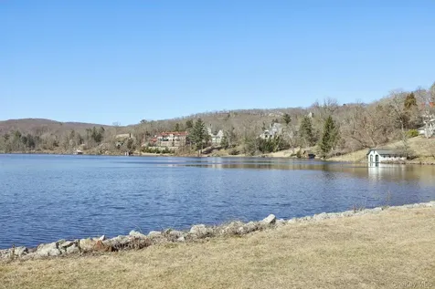 Serpentine Road Tuxedo Park NY 10987