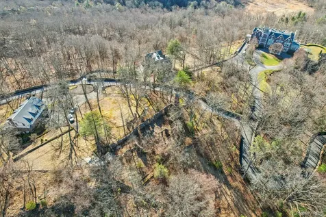 Serpentine Road Tuxedo Park NY 10987
