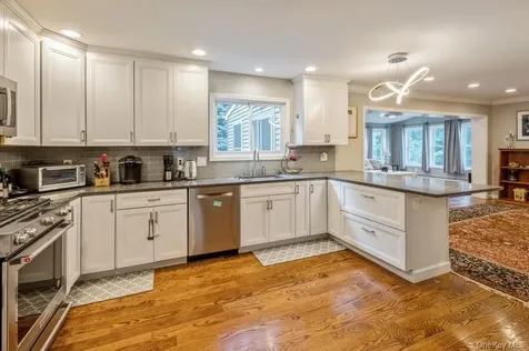 516 Almena Avenue Ardsley NY 10502