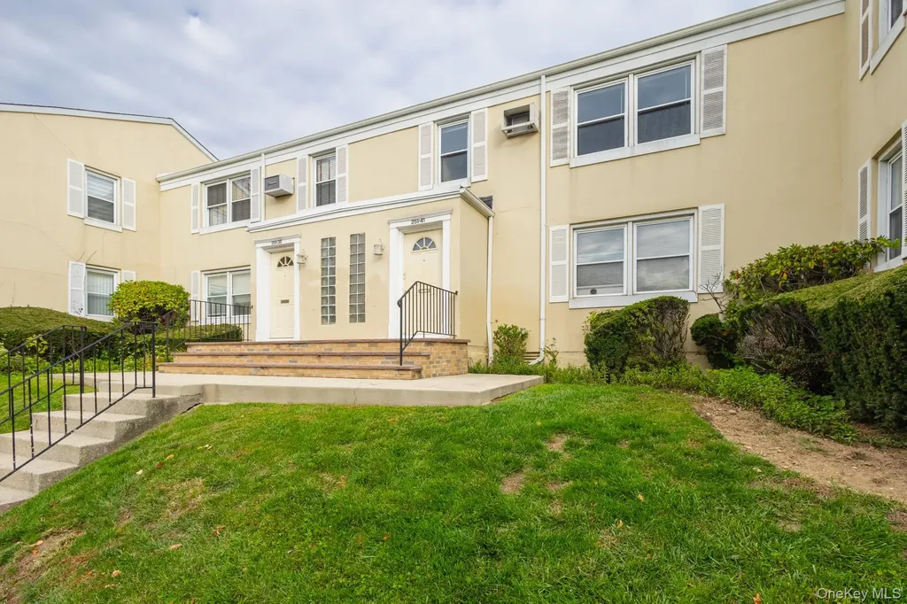 251-41 71st Road Bellerose NY 11426