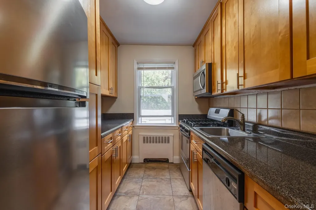 251-41 71st Road Bellerose NY 11426