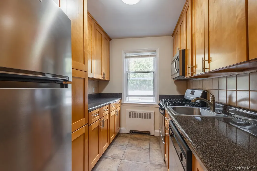 251-41 71st Road Bellerose NY 11426