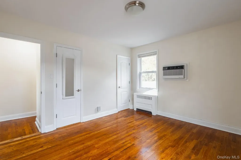 251-41 71st Road Bellerose NY 11426