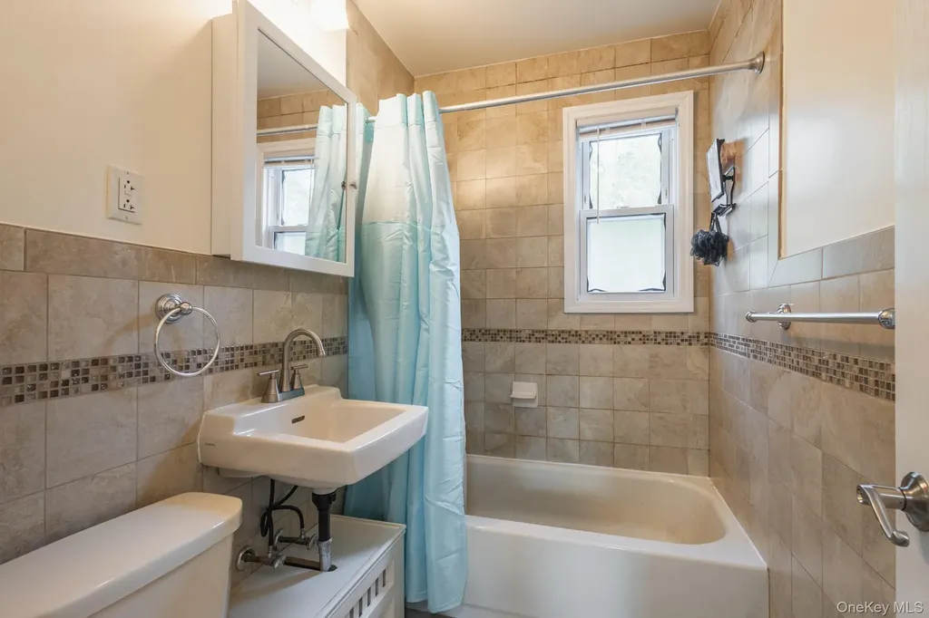 251-41 71st Road Bellerose NY 11426