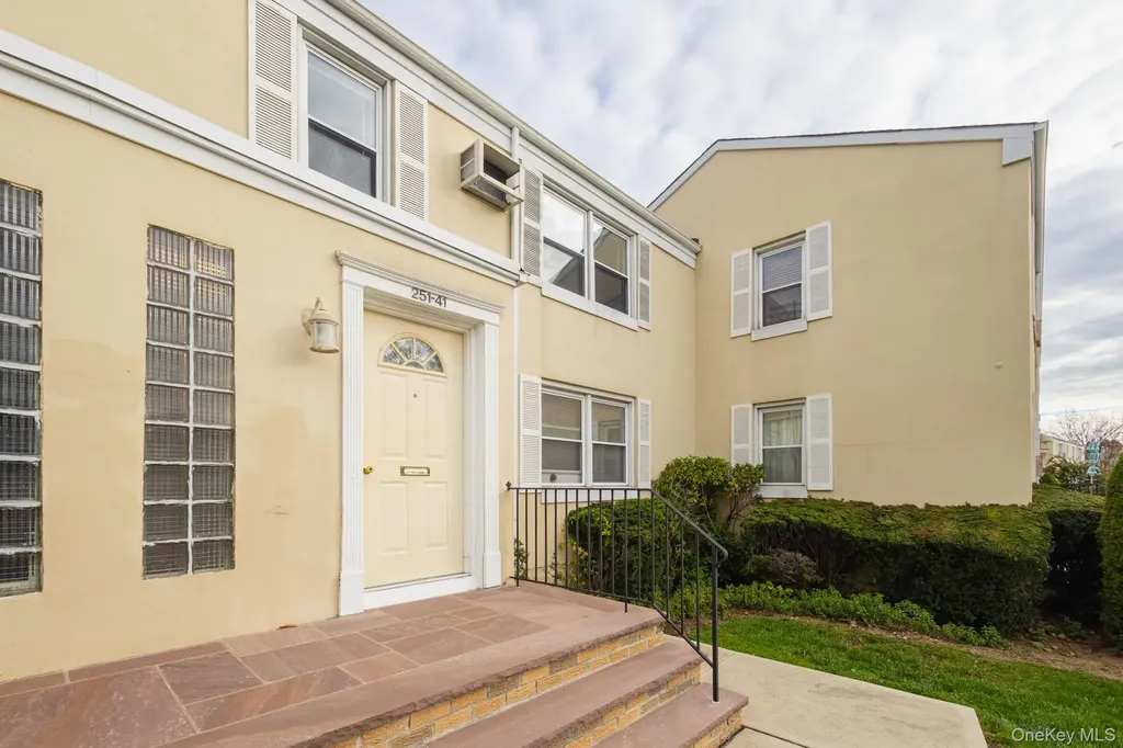 251-41 71st Road Bellerose NY 11426