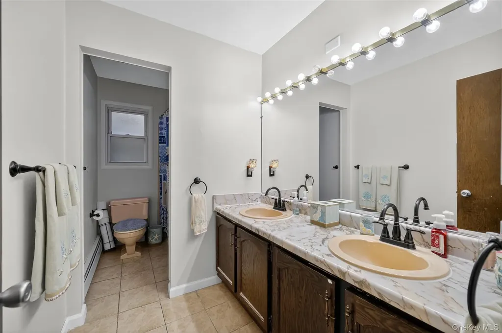 5 David Court Poughkeepsie NY 12603
