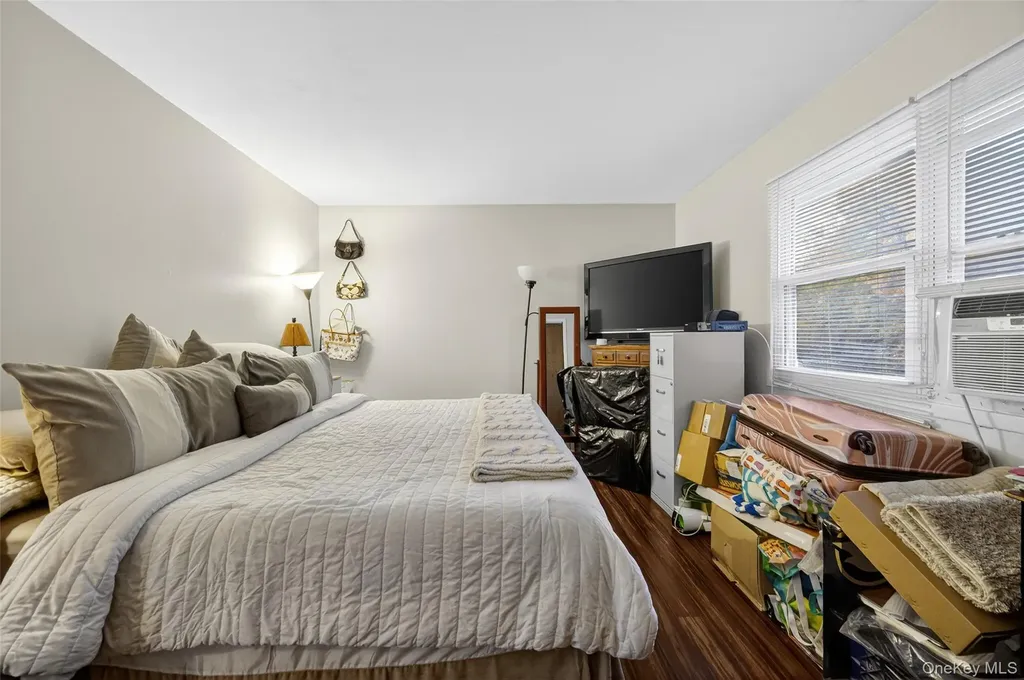 5 David Court Poughkeepsie NY 12603