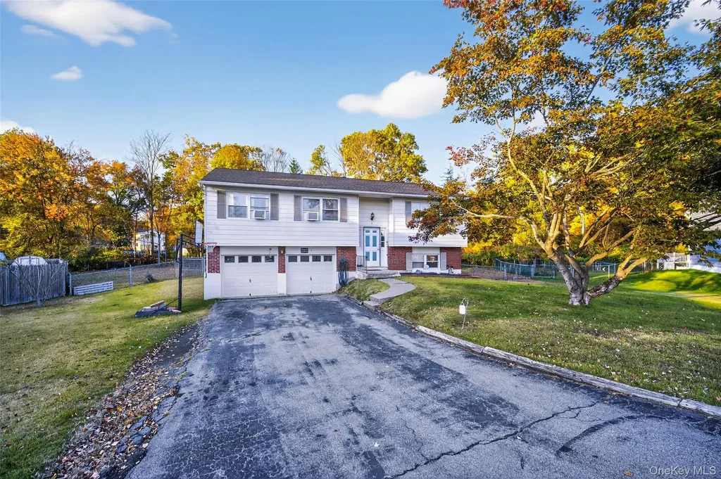 5 David Court Poughkeepsie NY 12603