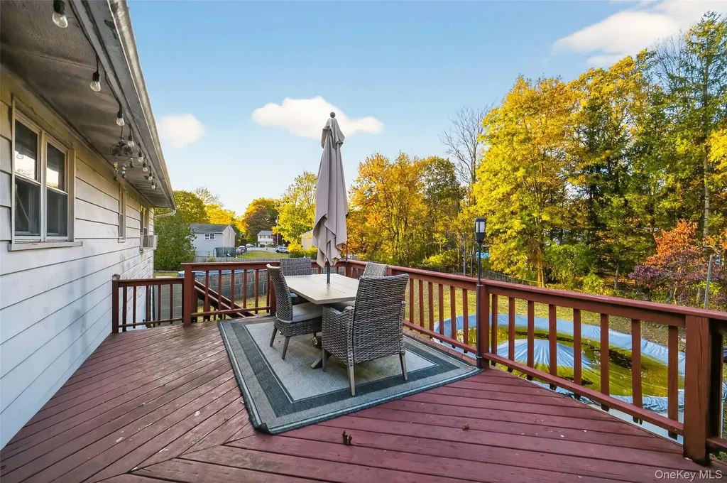 5 David Court Poughkeepsie NY 12603