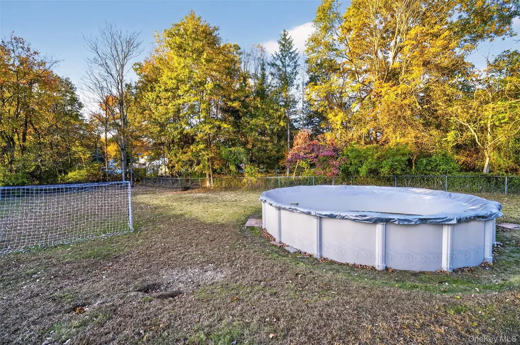 5 David Court Poughkeepsie NY 12603