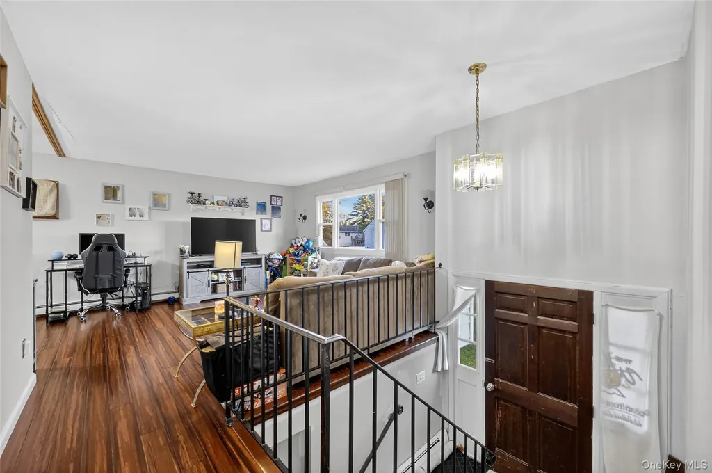 5 David Court Poughkeepsie NY 12603