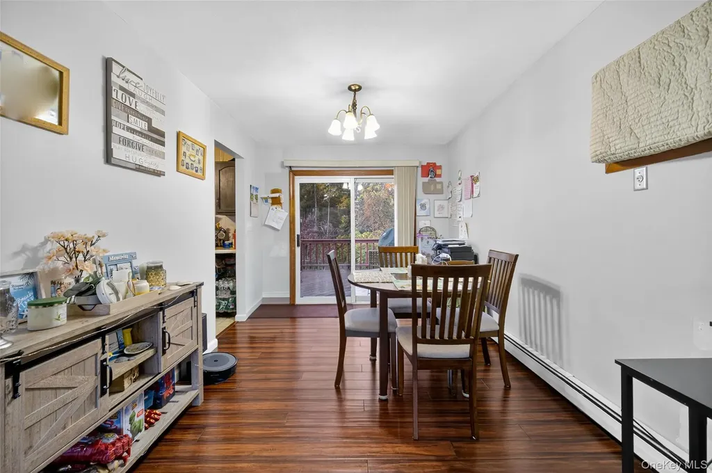 5 David Court Poughkeepsie NY 12603
