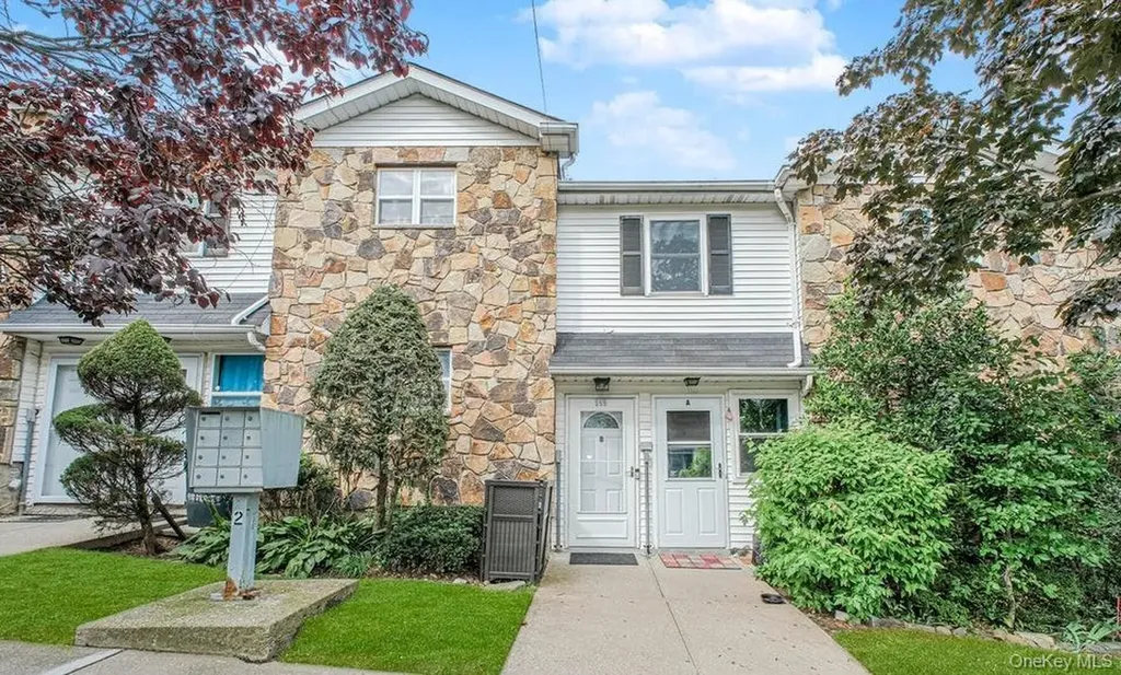 566 Buchanan Avenue Staten Island NY 10314