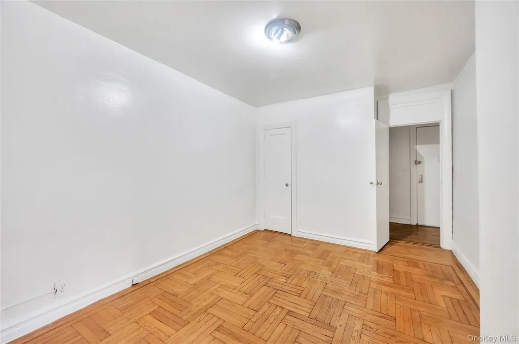 3152 Hull Avenue Bronx NY 10467