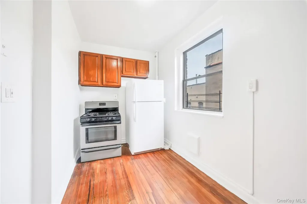 3152 Hull Avenue Bronx NY 10467