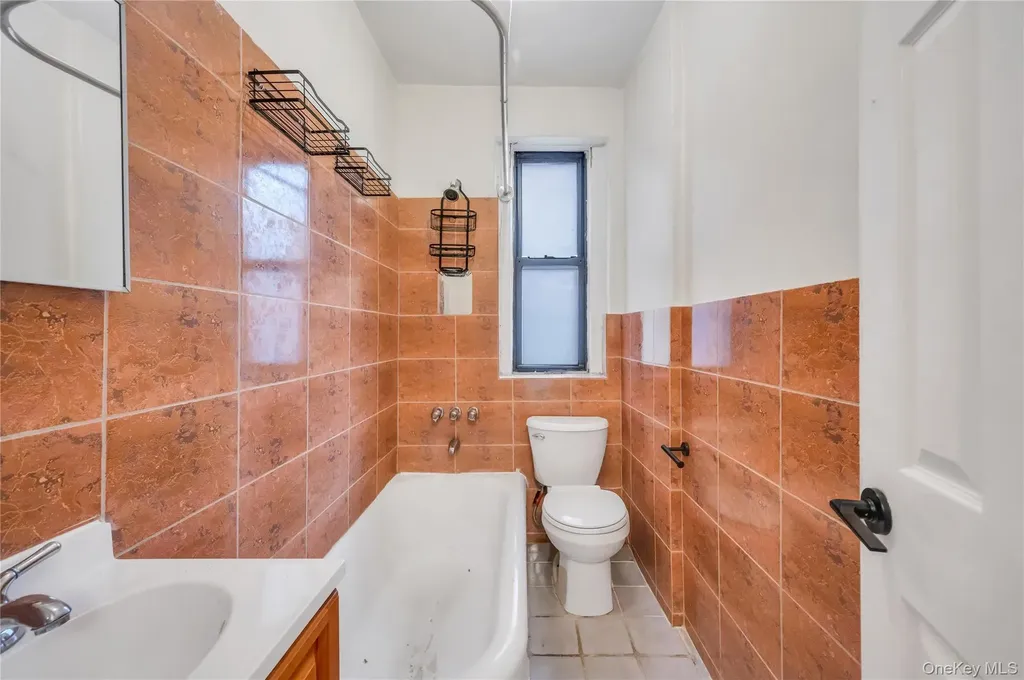 3152 Hull Avenue Bronx NY 10467