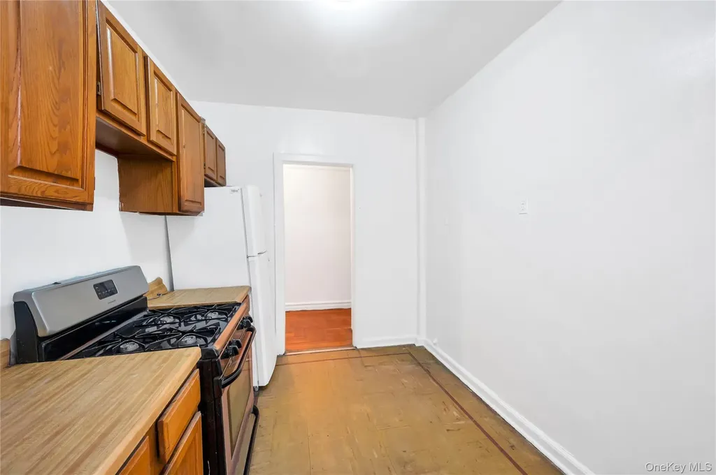 3152 Hull Avenue Bronx NY 10467