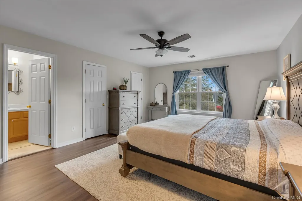 32 Scarborough Drive Smithtown NY 11787