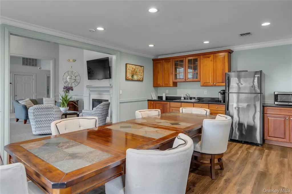 32 Scarborough Drive Smithtown NY 11787