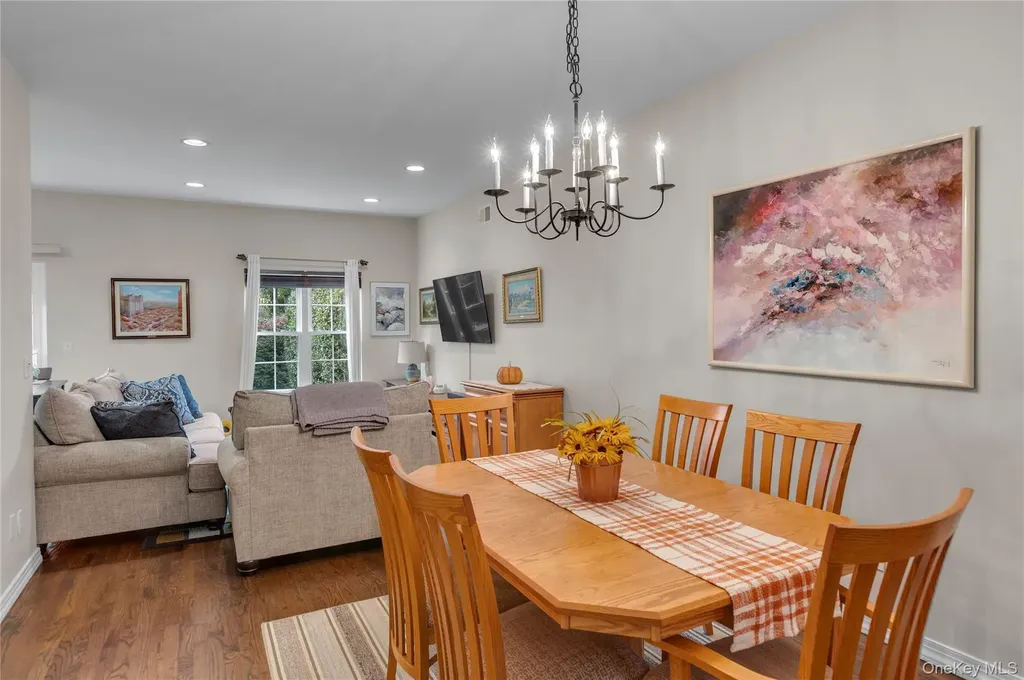 32 Scarborough Drive Smithtown NY 11787