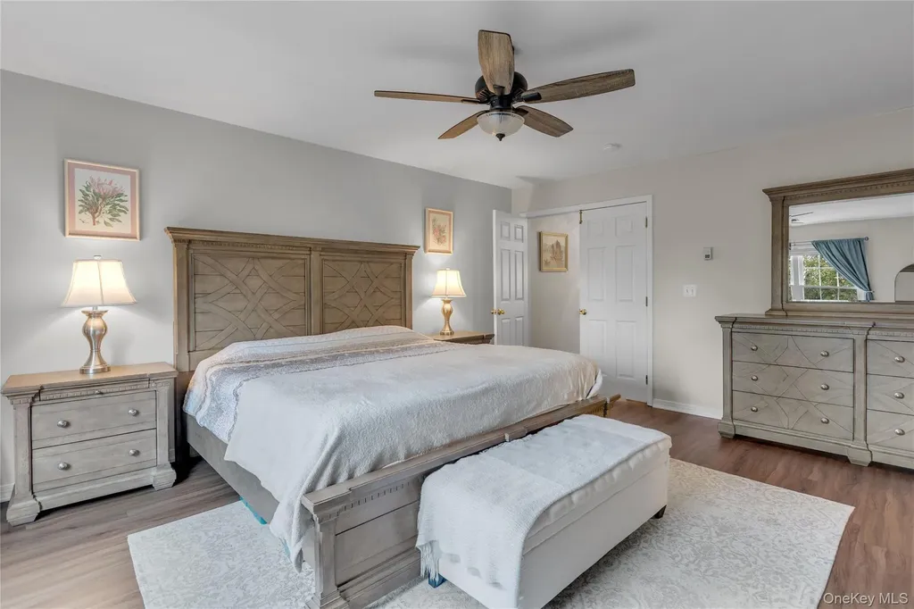 32 Scarborough Drive Smithtown NY 11787