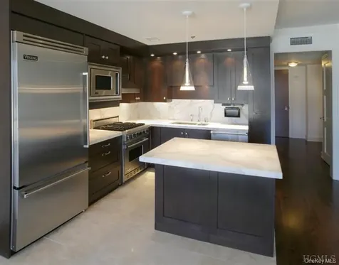 5 Renaissance Square White Plains NY 10601