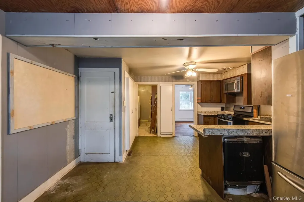 88 Buckingham Avenue Poughkeepsie NY 12601
