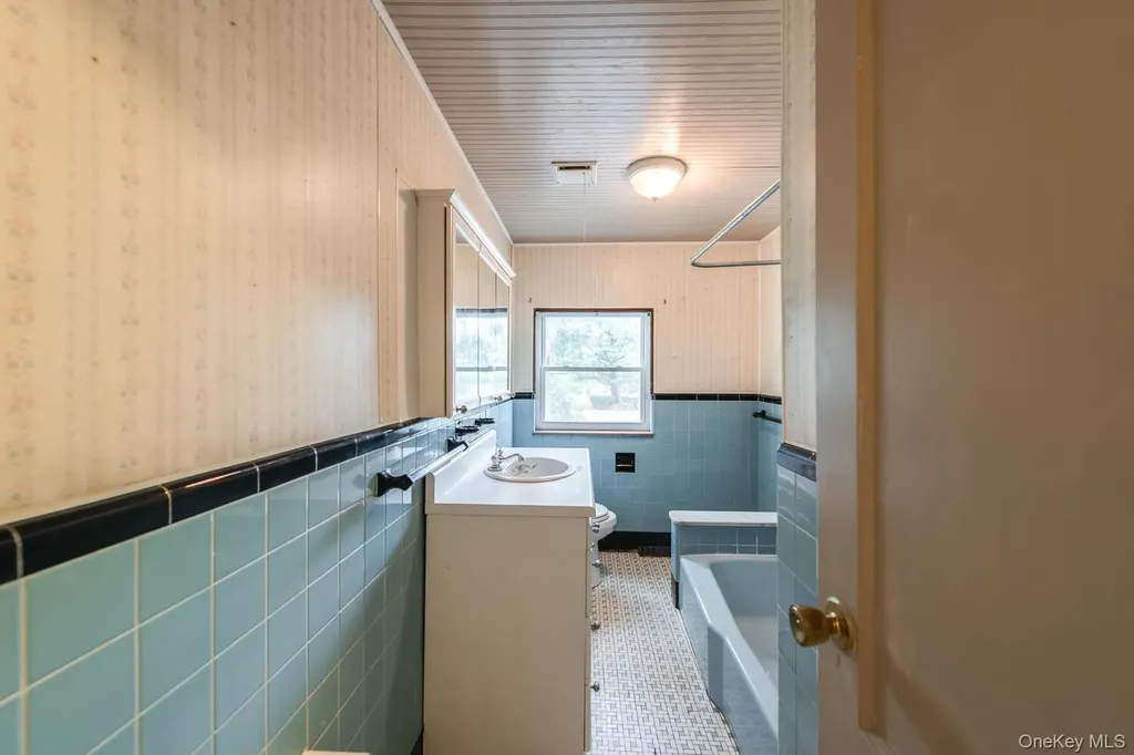 88 Buckingham Avenue Poughkeepsie NY 12601