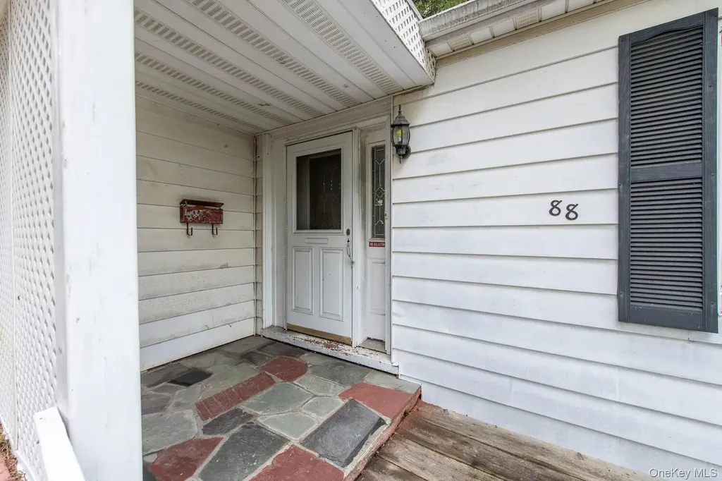 88 Buckingham Avenue Poughkeepsie NY 12601