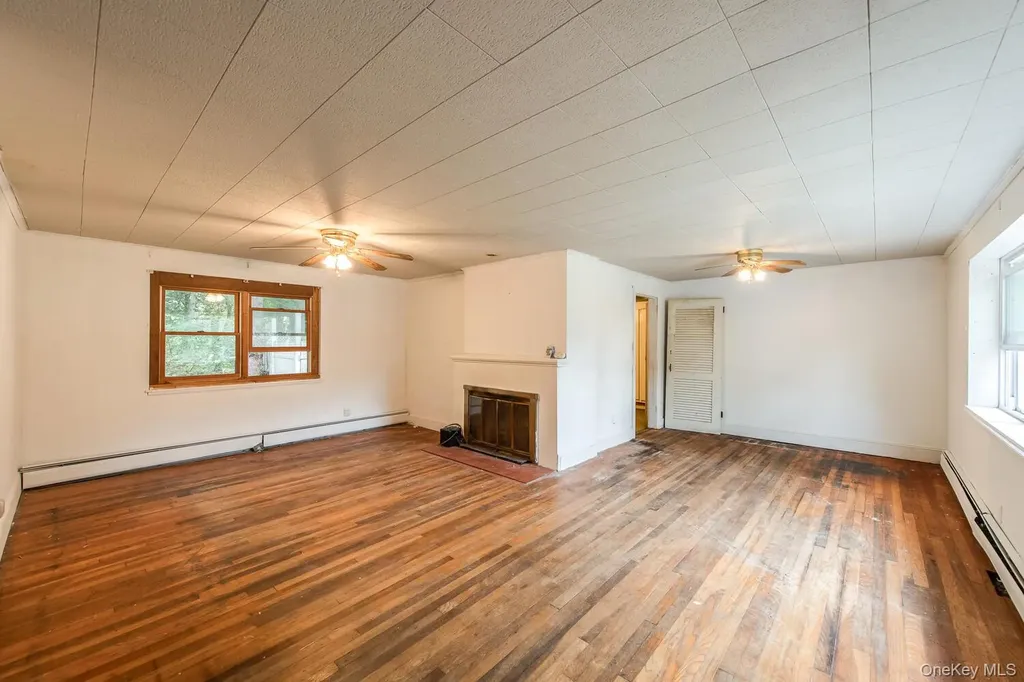 88 Buckingham Avenue Poughkeepsie NY 12601