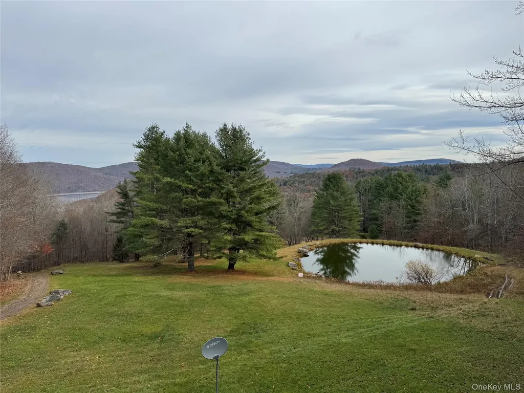 365 Via Appian Way Roscoe NY 12776