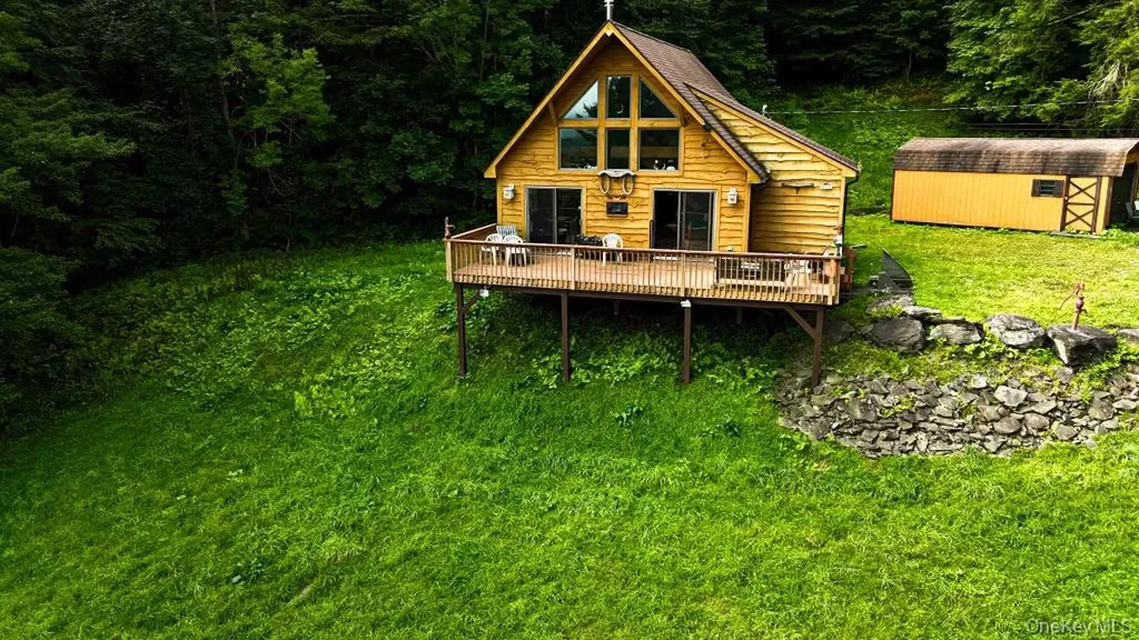 365 Via Appian Way Roscoe NY 12776