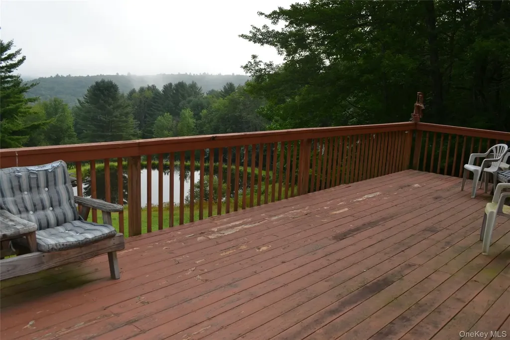 365 Via Appian Way Roscoe NY 12776