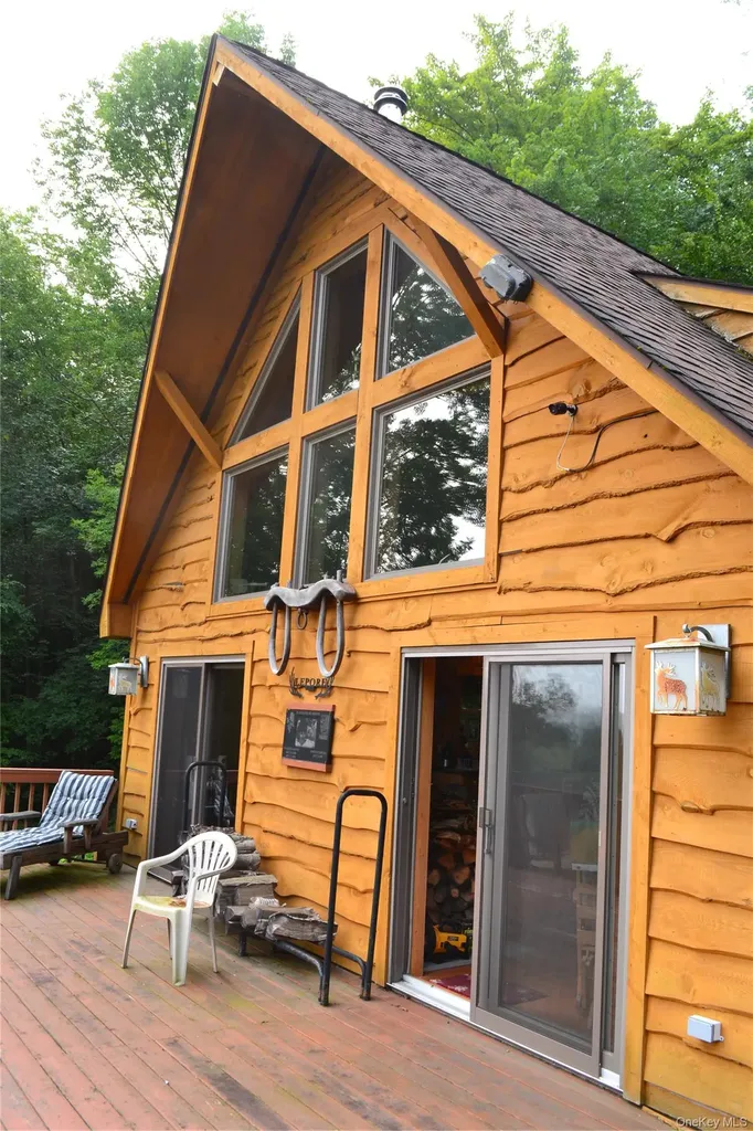 365 Via Appian Way Roscoe NY 12776