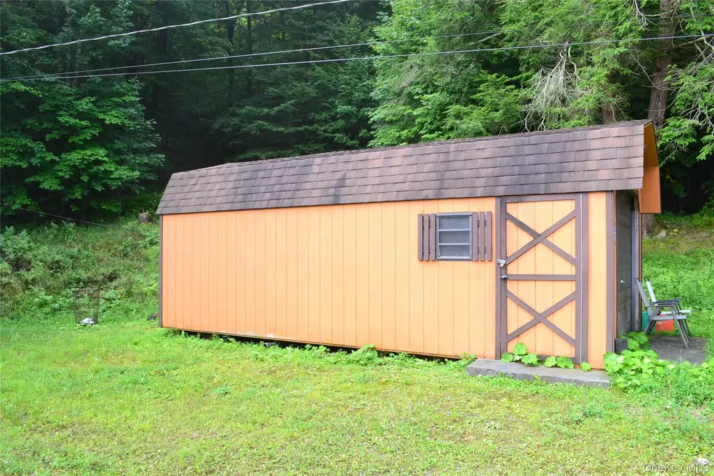 365 Via Appian Way Roscoe NY 12776