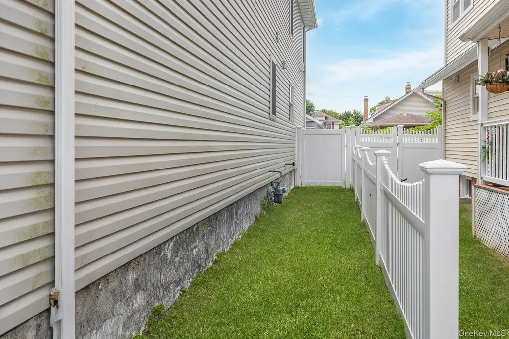 2758 Harvard Place Baldwin NY 11510