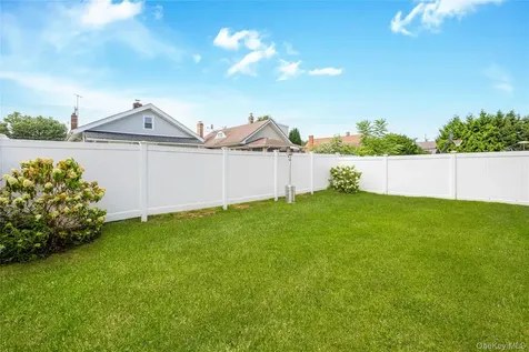 2758 Harvard Place Baldwin NY 11510