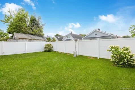 2758 Harvard Place Baldwin NY 11510