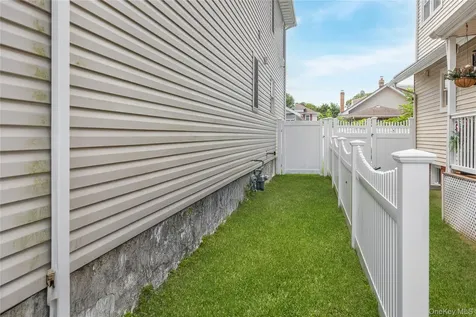 2758 Harvard Place Baldwin NY 11510