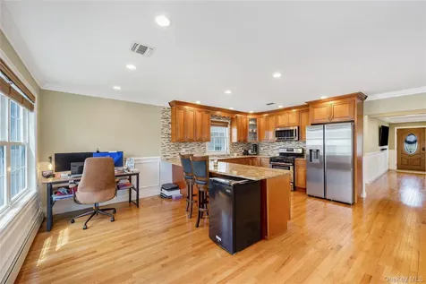 2758 Harvard Place Baldwin NY 11510