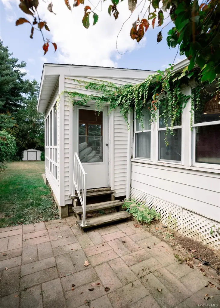 15 E Dogwood Drive Poughkeepsie NY 12601