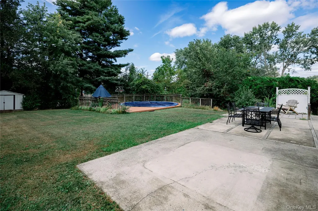 15 E Dogwood Drive Poughkeepsie NY 12601